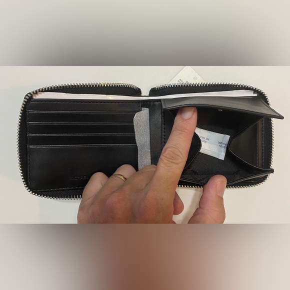 36U2LCOF3B - ADMRL/PLBLUE BILLFOLD W ZPCN PKT - Picture 2 of 10